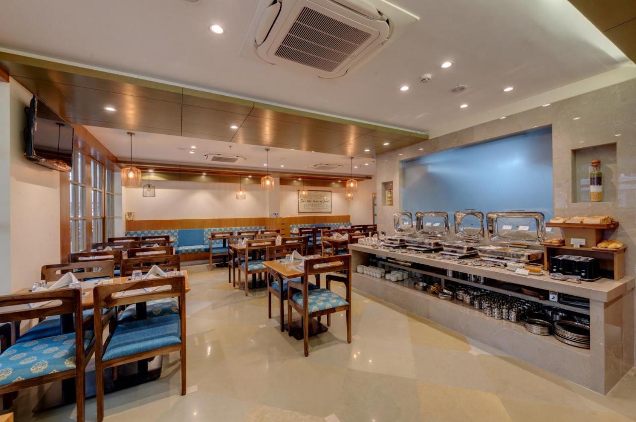 The Beacon Hotel Vadodara Extérieur photo