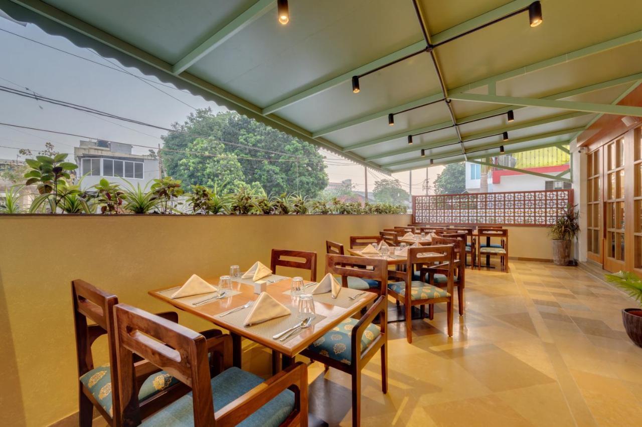 The Beacon Hotel Vadodara Extérieur photo