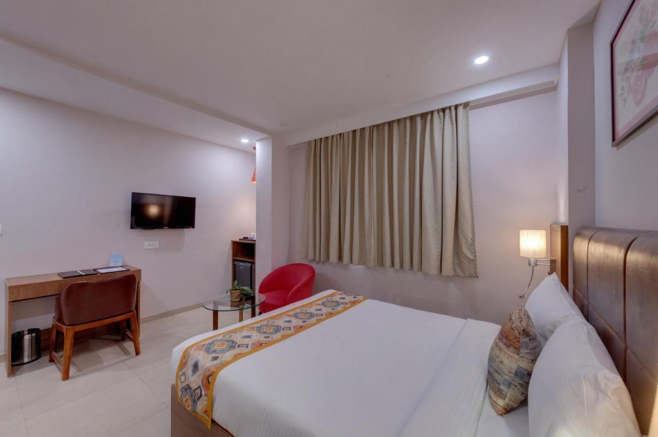 The Beacon Hotel Vadodara Extérieur photo