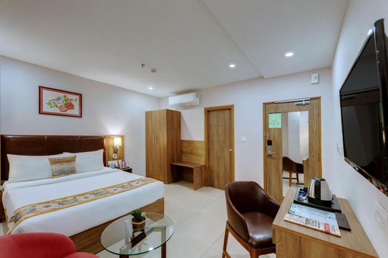 The Beacon Hotel Vadodara Extérieur photo